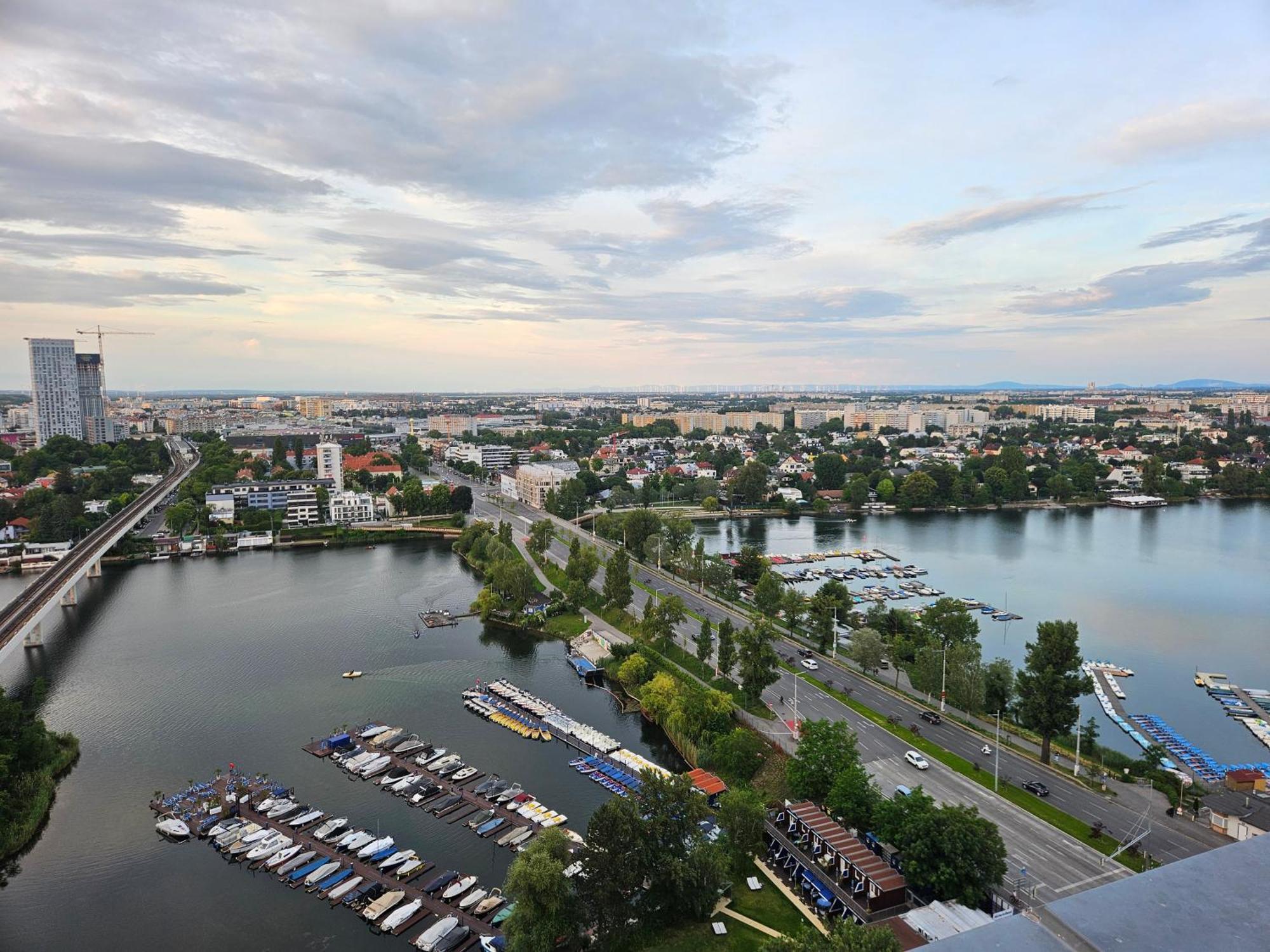 Yuki'S Place - Un-Vic, Danube Beach And Subway Near To Downtown Wien Ngoại thất bức ảnh